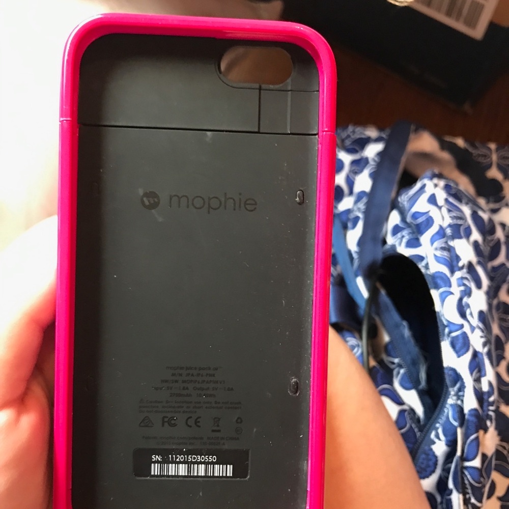 Morphie charging case with charger